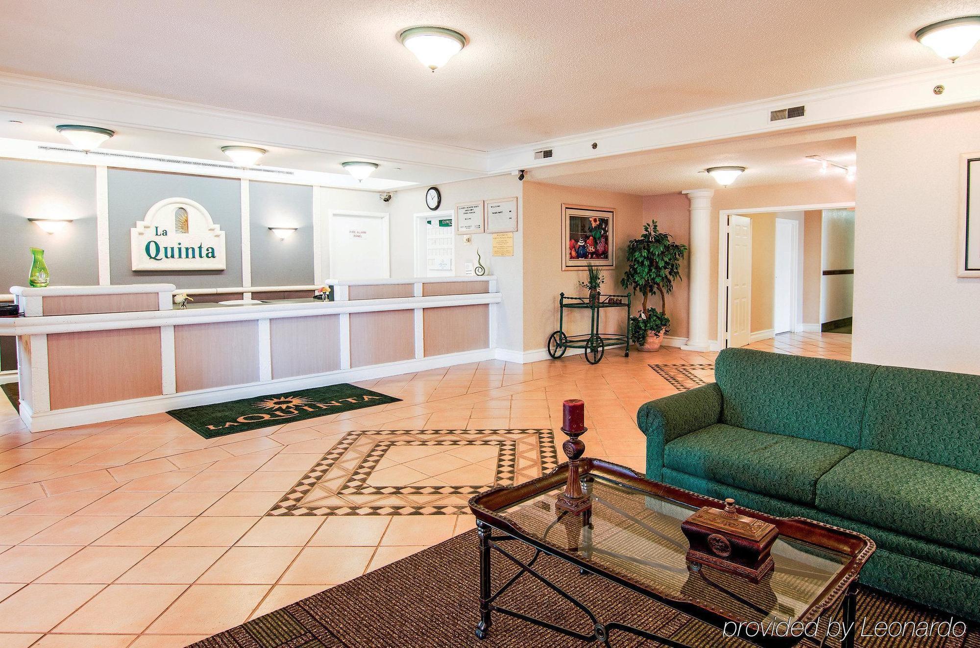 Days Inn & Suites By Wyndham Arlington Heights Zewnętrze zdjęcie